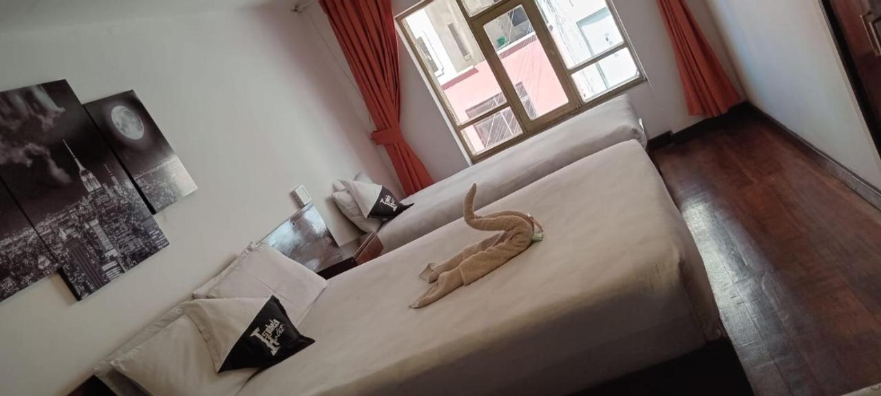 Isabela Hotel Ла-Пас Экстерьер фото